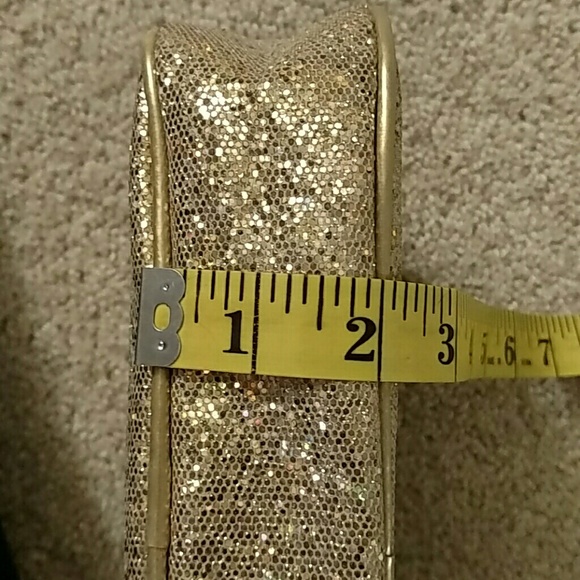 Gold Glittery Wristlet - Picture 4 of 5